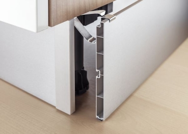 Preview: Sockelblende Pro 100mm Alu glatt