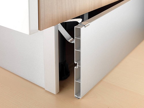 Sockelblenden und Küchensockel - Superleisten.de - Leisten und Profile ...